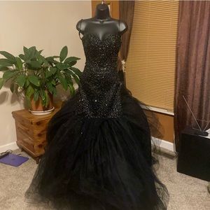Black sequin mermaid dress . Ribbon corset back. Size 0
